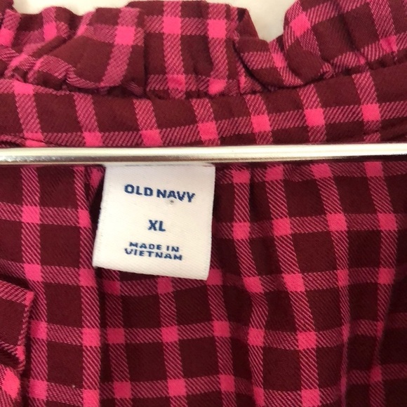 Women’s XL Old Navy Sleeveless Shirt Pink V Neck Spring/Summer - Picture 3 of 7